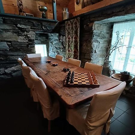 Orheimstunet - Gardsferie For Storfamilien Der Ogsa Hunden Er Velkommen Starheim Exterior foto